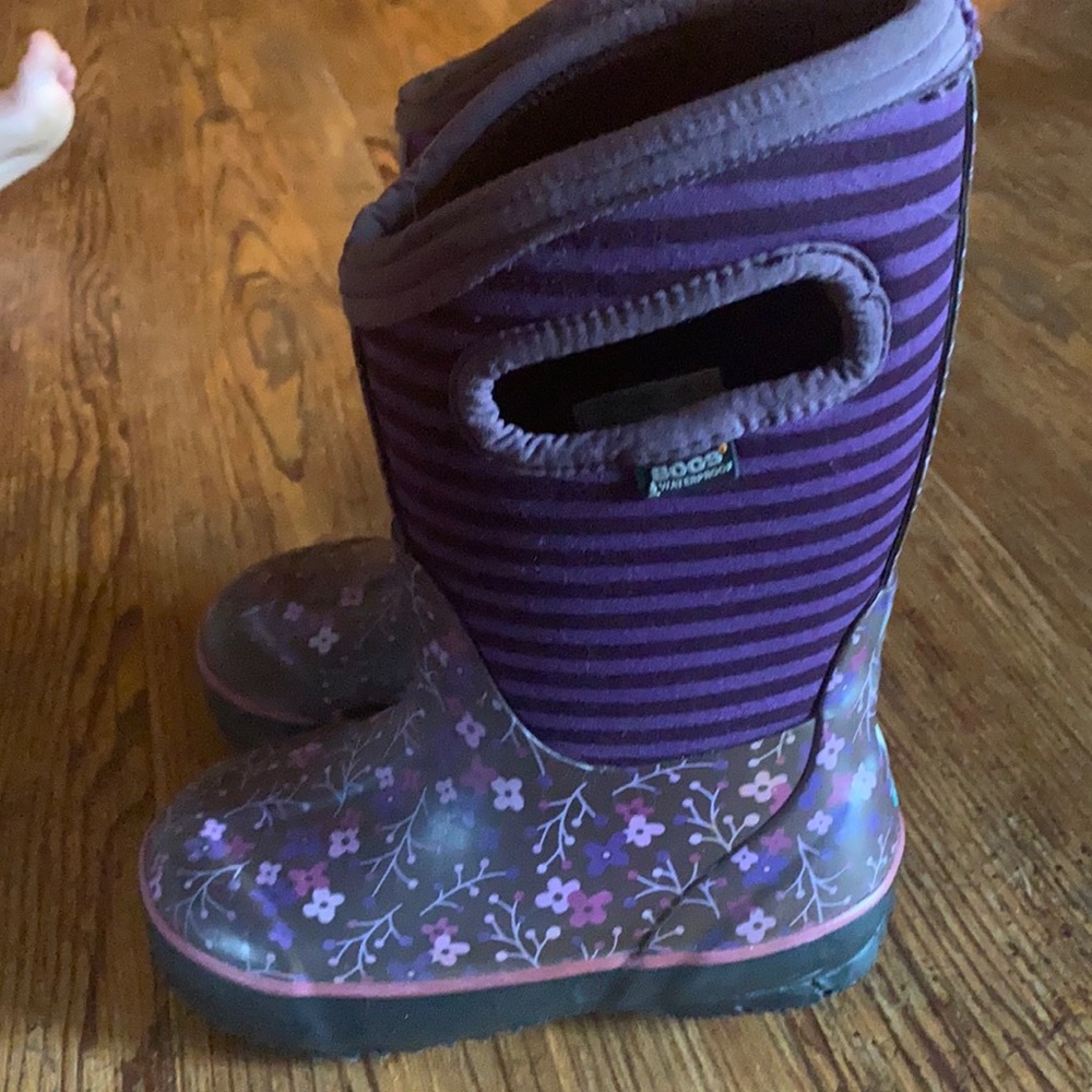 Bogs waterproof size 10 toddler boots